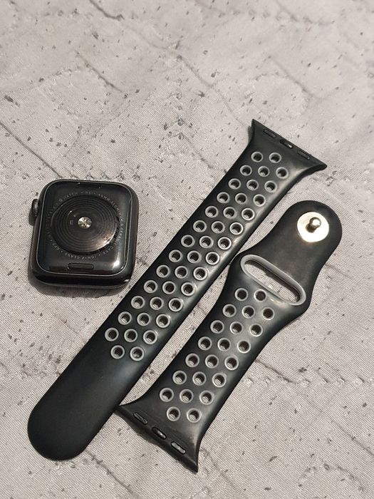 Apple Watch SE 40MM 32GB Space Gray