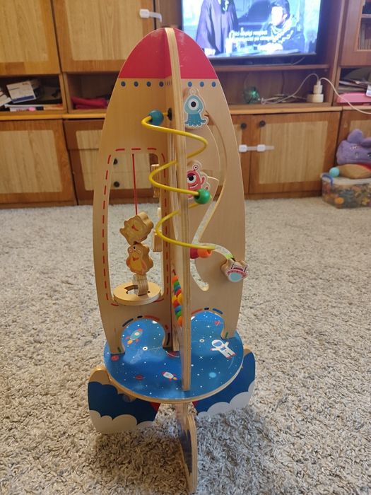 Vând 2 jucarii pentru copii