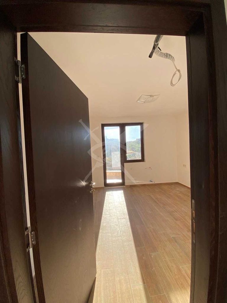 Продава се Къща в Свети Влас - 258 кв.м за 1202 €/кв.м - Снимка #3