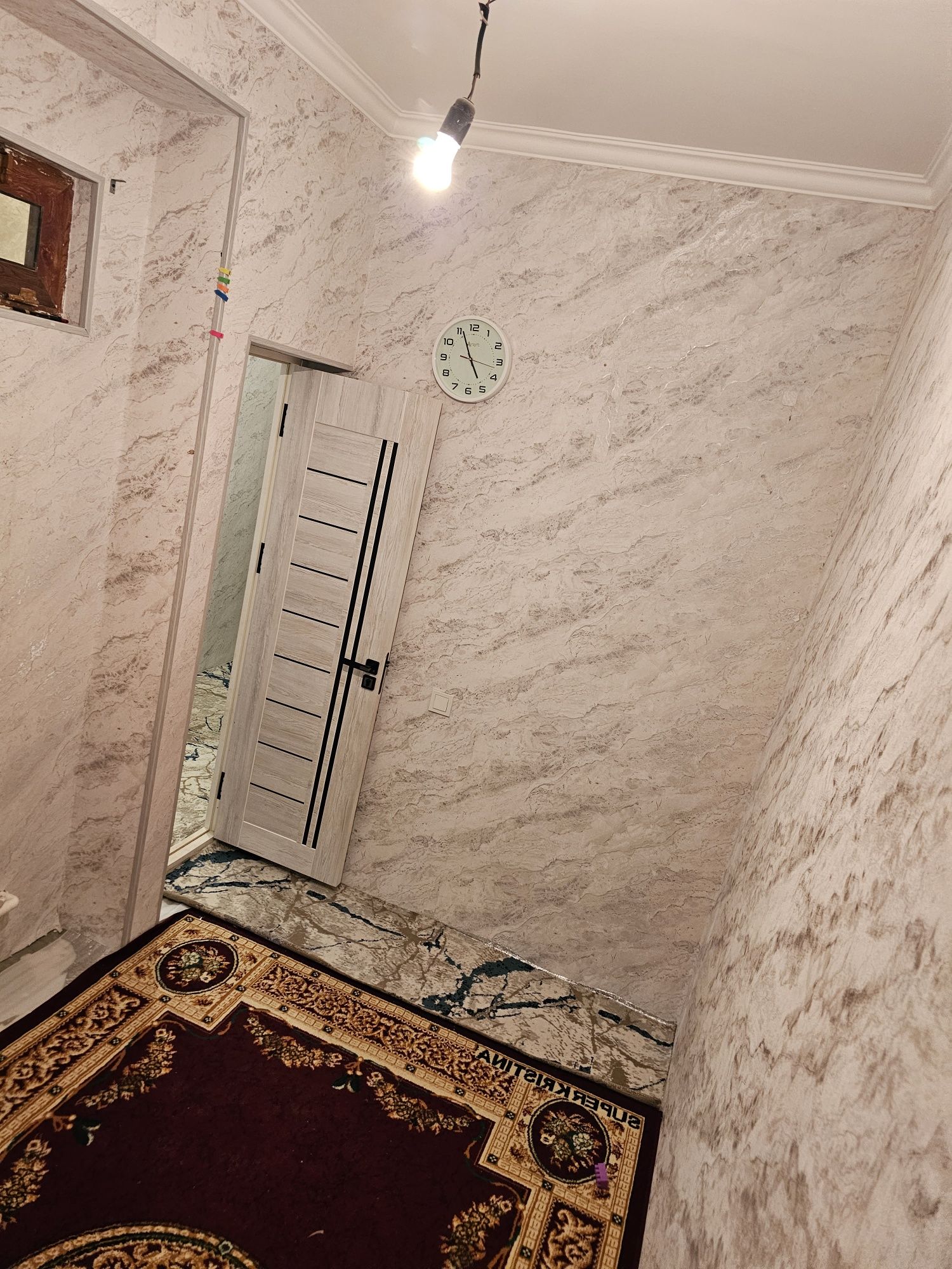 Sampi bozori Bog'ishamol turarjoy kompliksi. 3 xonali faqat oilaga