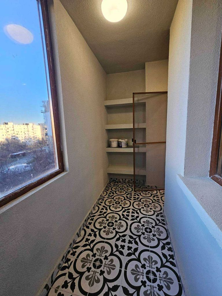 Продава се Тристаен апартамент в Казанлък - 90 кв.м за 1332 €/кв.м - Снимка #3