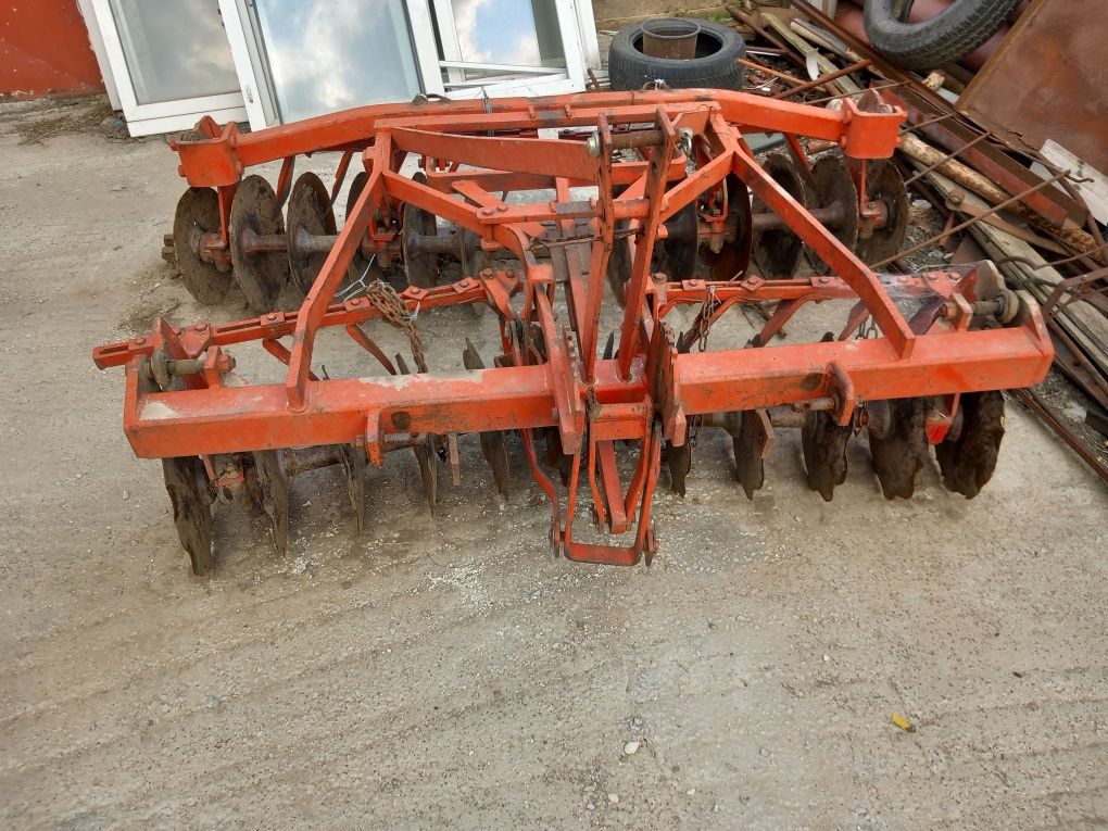 Vând tractor U 650