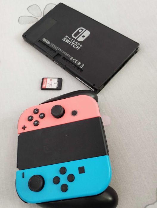 Nintendo Switch плюс игра отлично