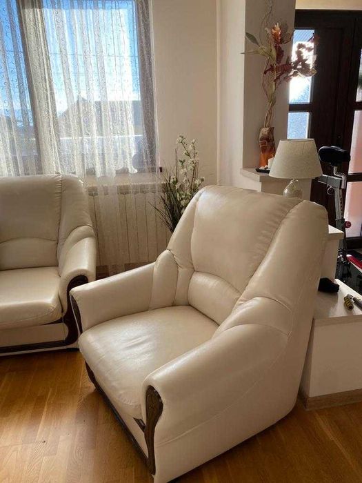 Canapea 3 locuri + 2 fotolii