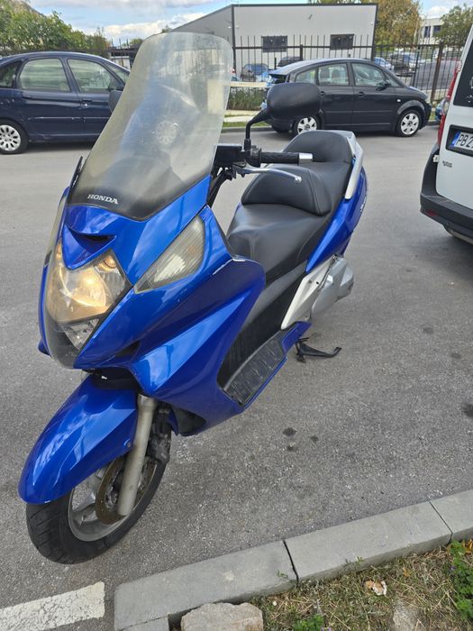 Продавам скутер 600к