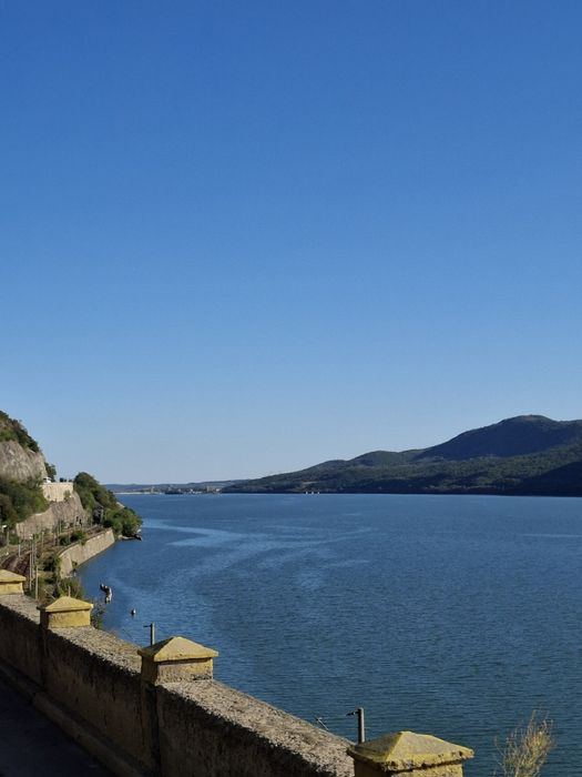 Închiriez apartament