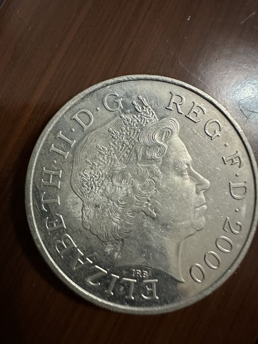 Vand 2 monede five pounds