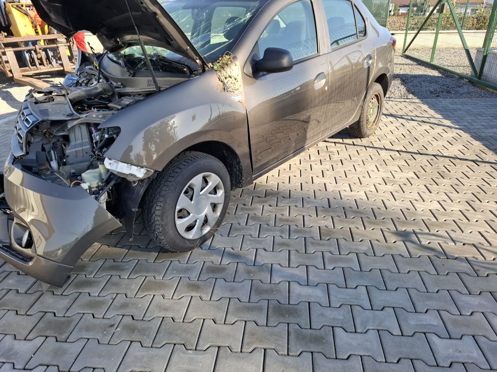 Vand piese Dacia Logan