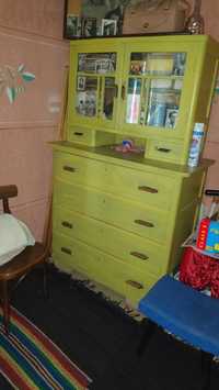 Гардероб - орех, обикновен гардероб и зелен шкаф - добро състояние