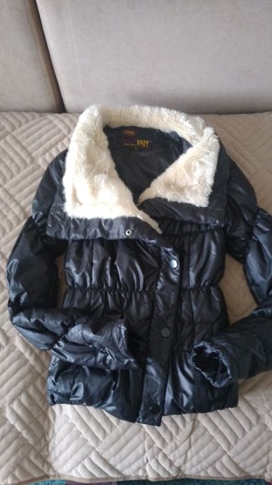 Продам куртку женскую