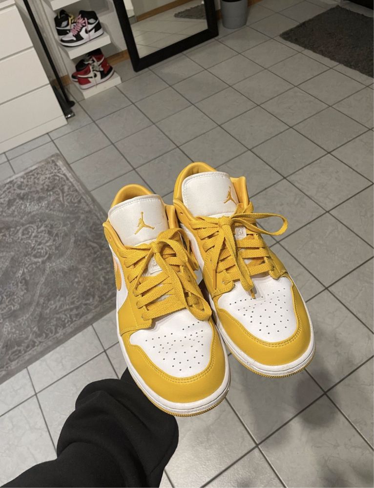 Adidasi Nike Jordan 1 Low Pollen/Yellow White 42,5