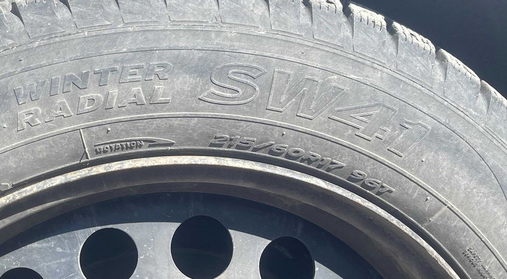 Шины зимние шипованные 215/60 R17 KingStar SW41