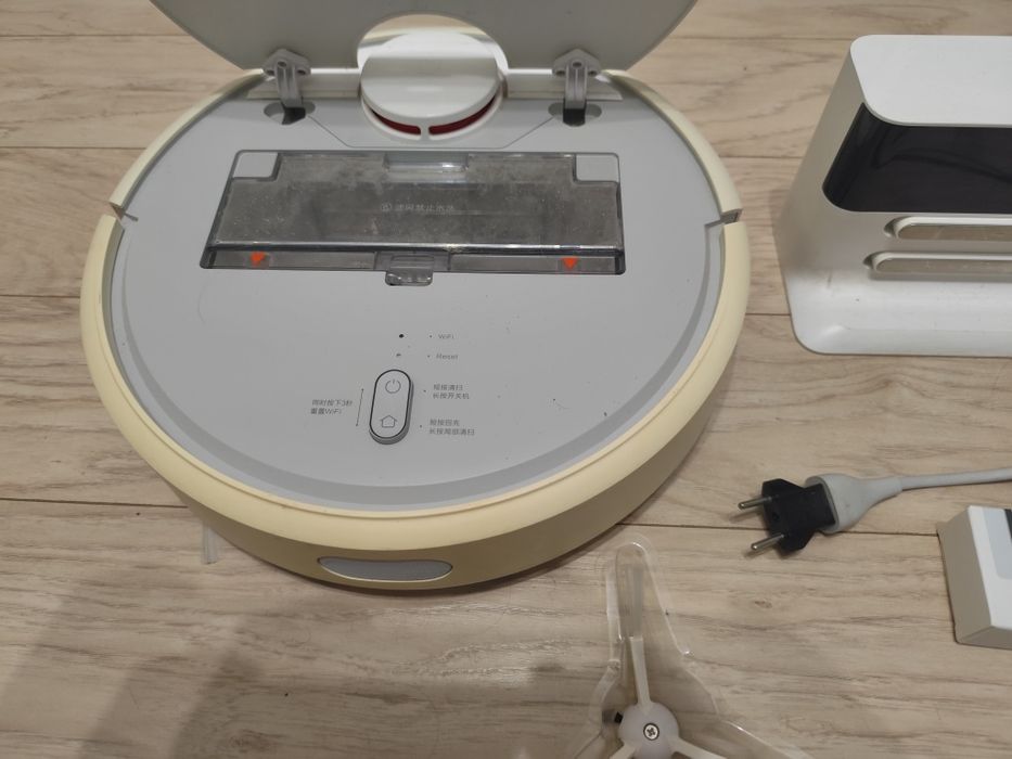 Робот-пылесос рабочий Астана