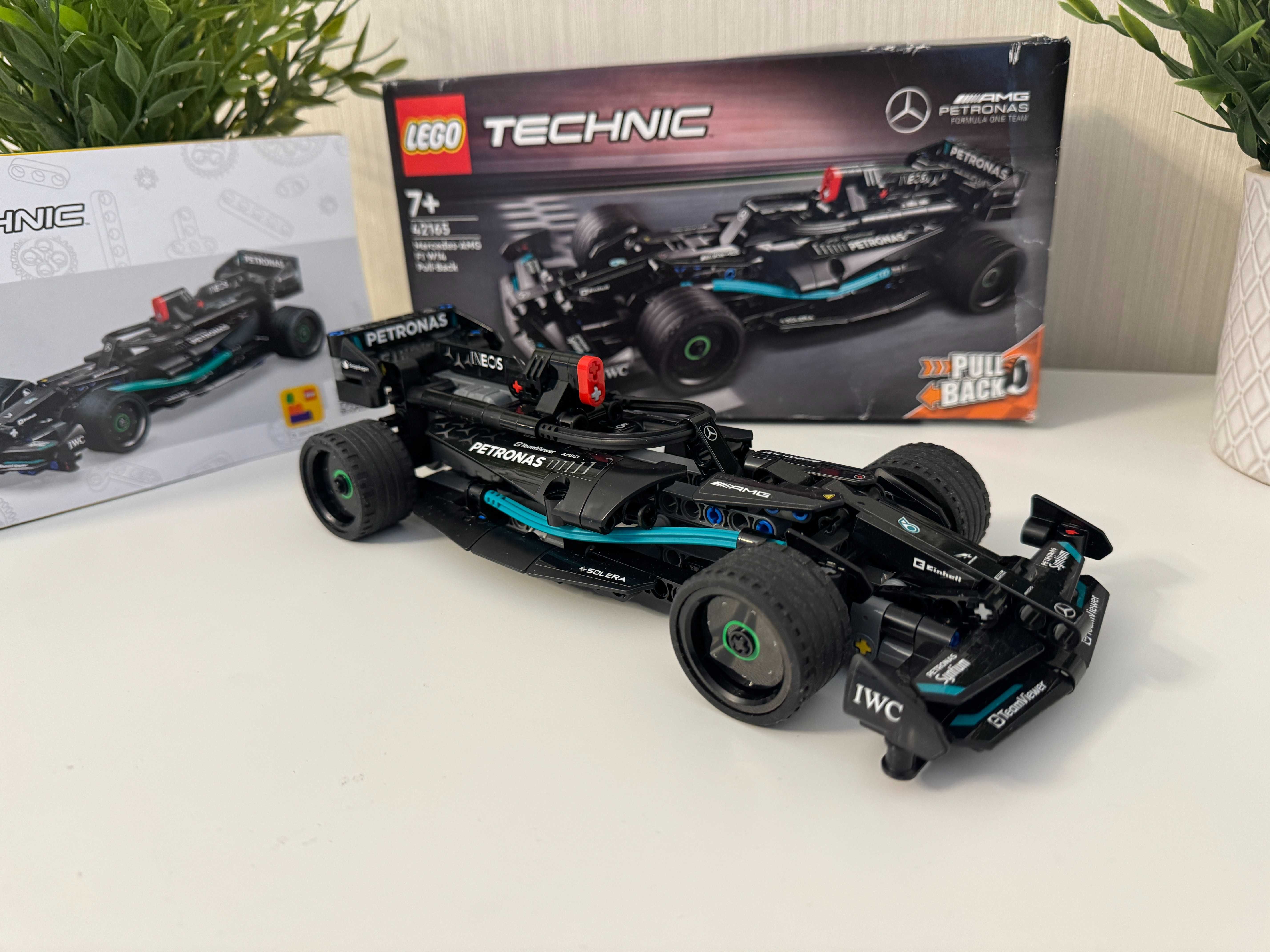 LEGO Technic - Mercedes-AMG F1 W14 E Performance 42165, 240 piese