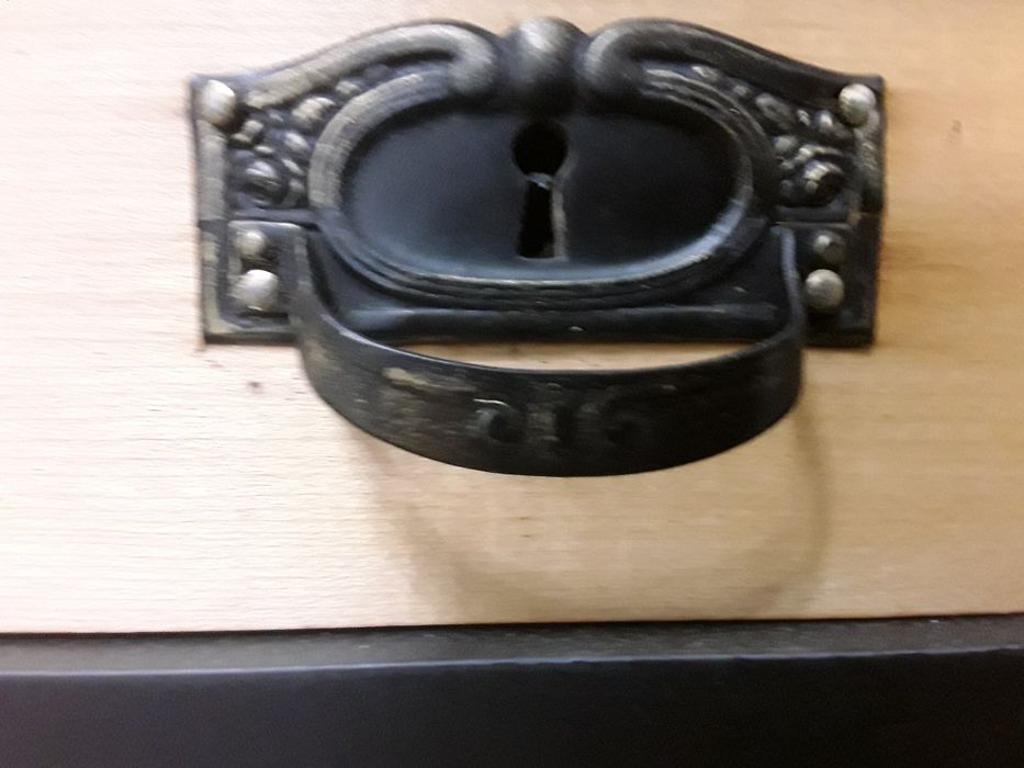 Dulap foarte vechi  de colectie reconditionat stare perfecta