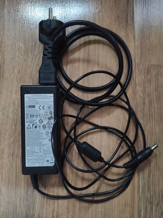 Зарядно за лаптоп SAMSUNG