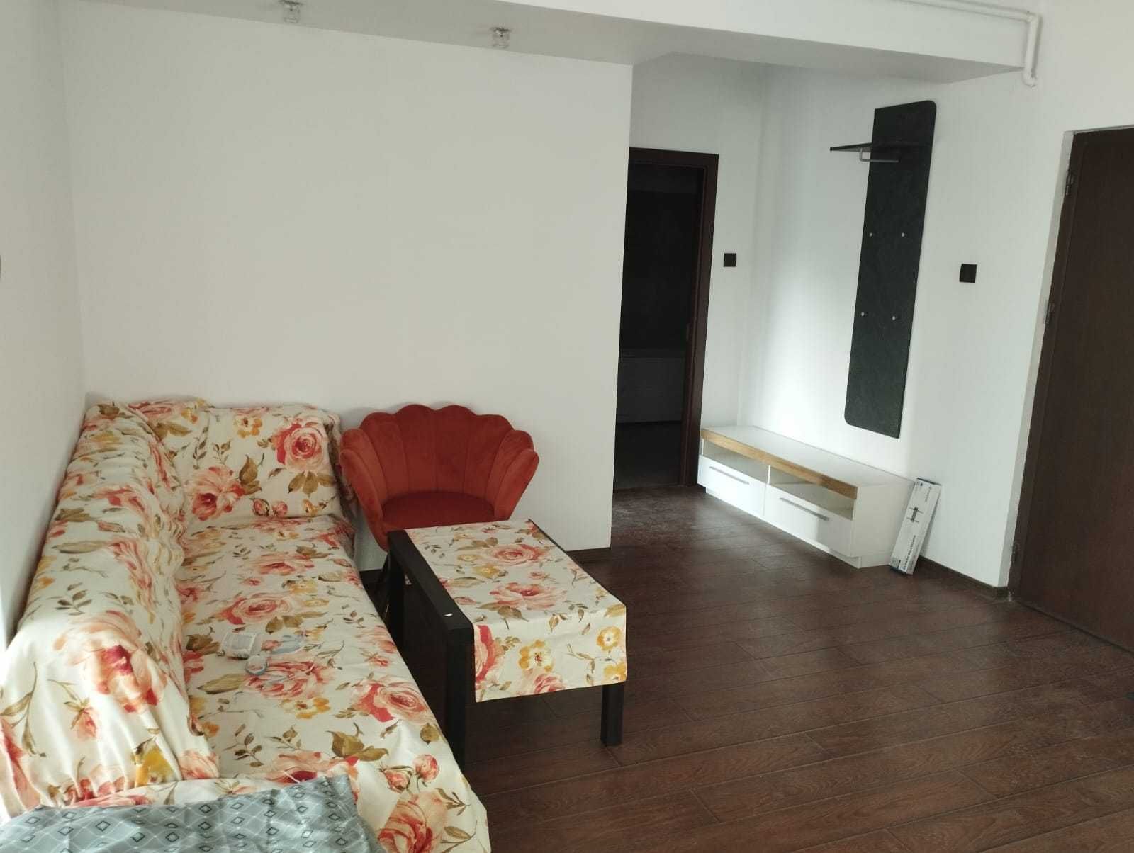 Inchiriez apartament Pucioasa 3 camere