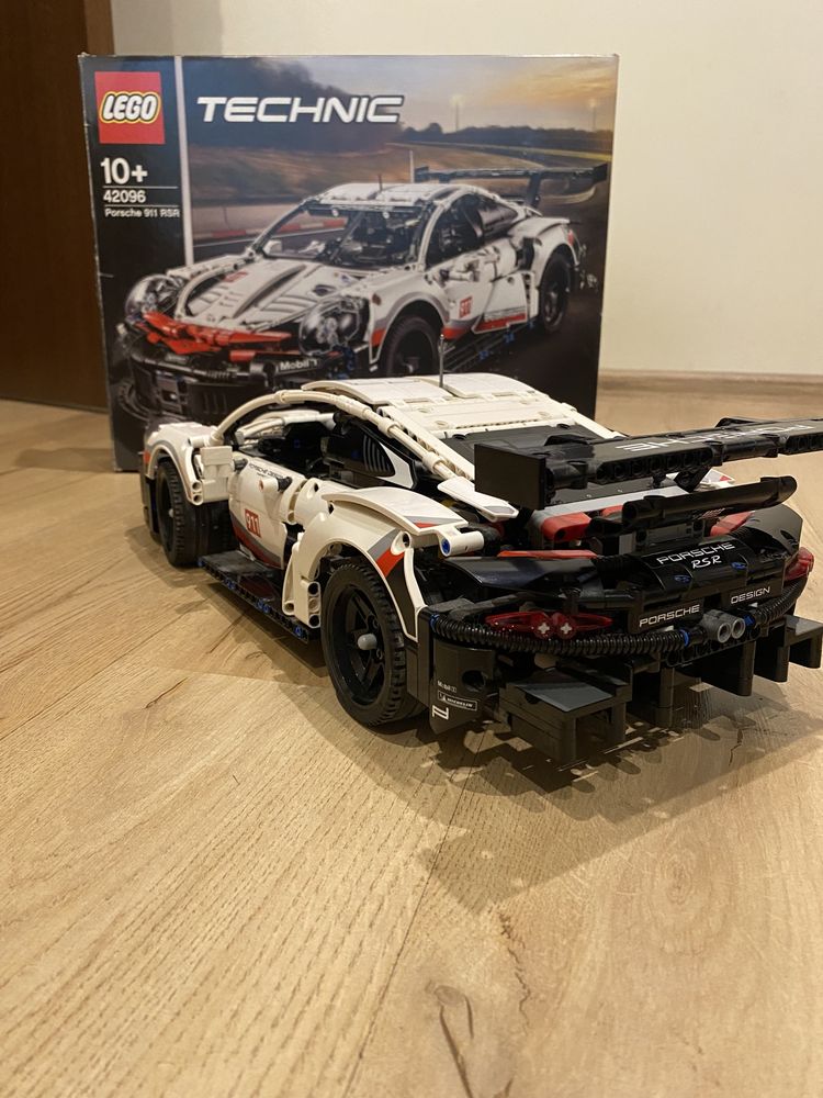 Lego Porsche 911 RSR 42096