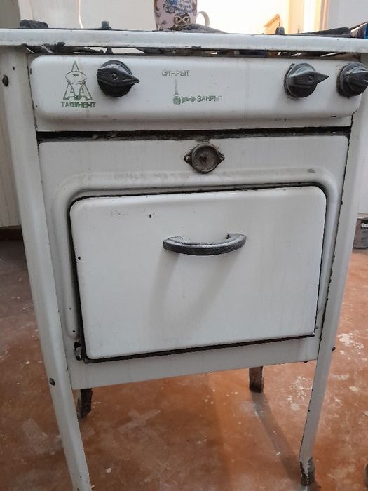 Gaz plita 2kamforli sotiladi