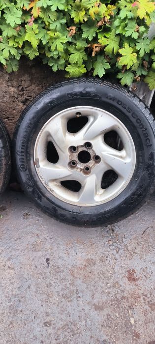Гуми с джанти Toyota RAV4