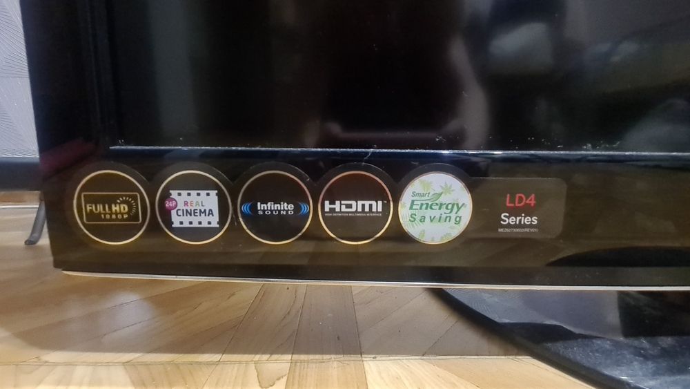 Телевизор LG диагональ 106см (42дюйма)