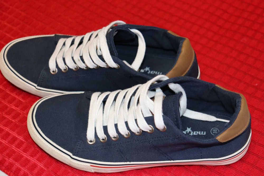 Дамски тъмносини гуменки