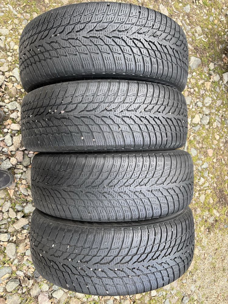 215/60 R17 4бр зимни гуми