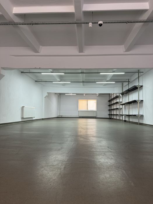 Spatii depozitare, productie si birouri