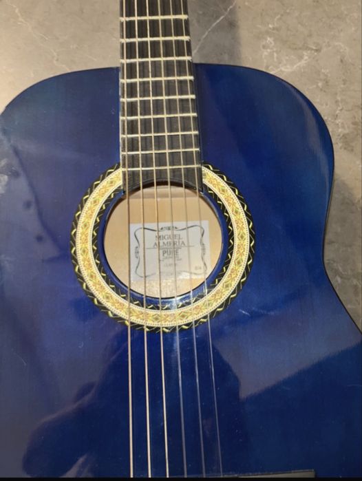 Chitara clasica Miguel Almeria Blue