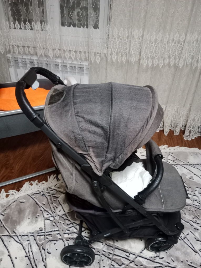 Коляска детская для детей