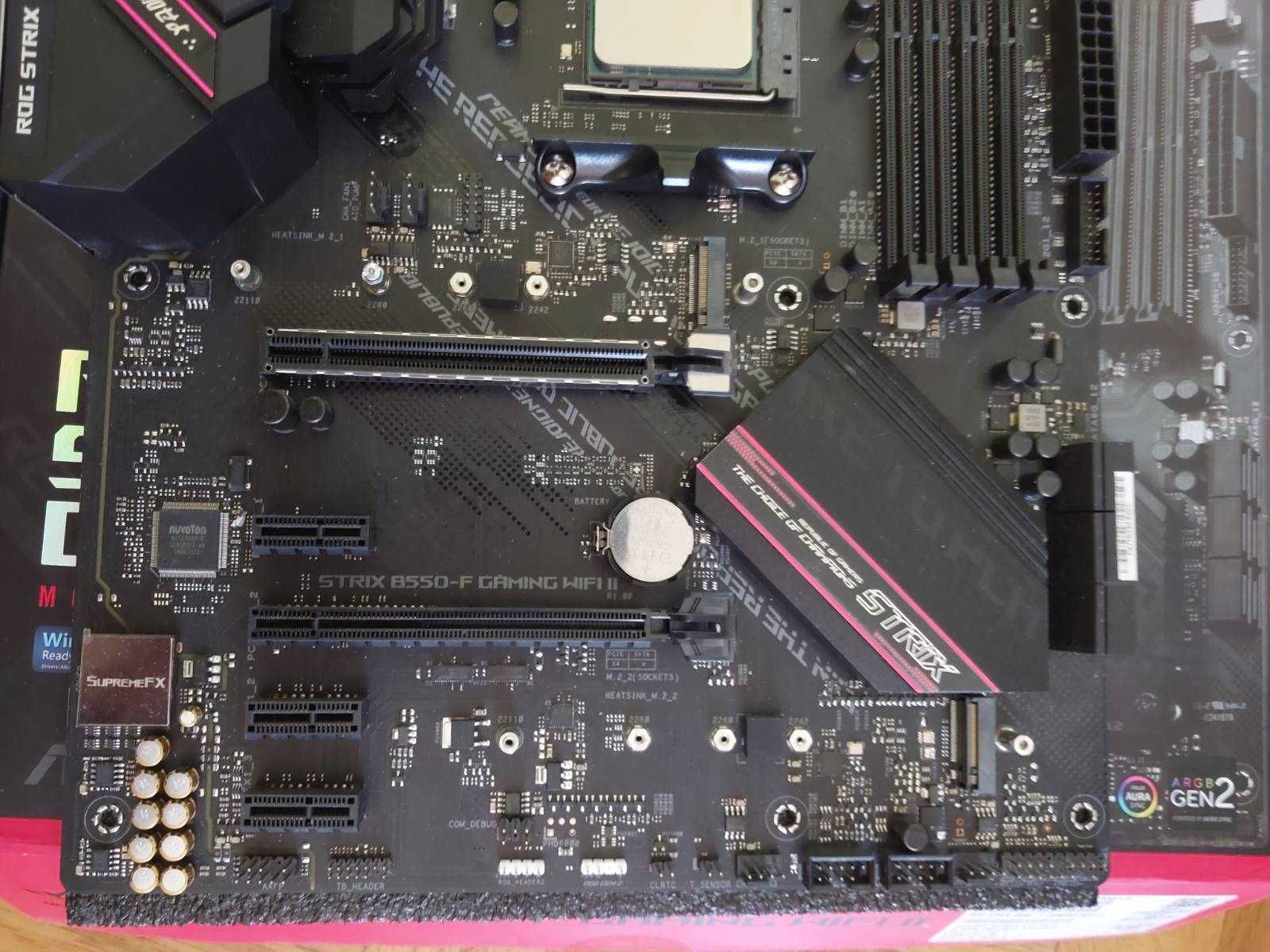 AMD Ryzen 7 5800X + Asus StriX B550-F Gaming Wi-Fi II