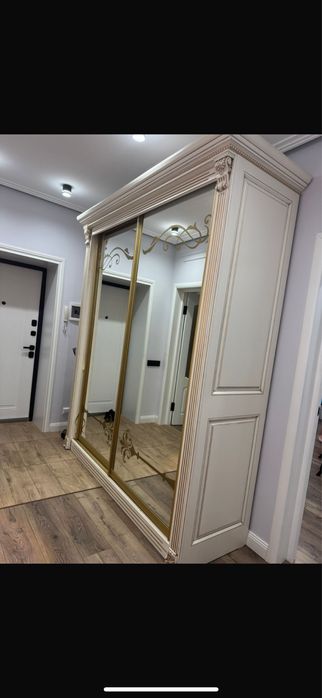 Продам прихожую.