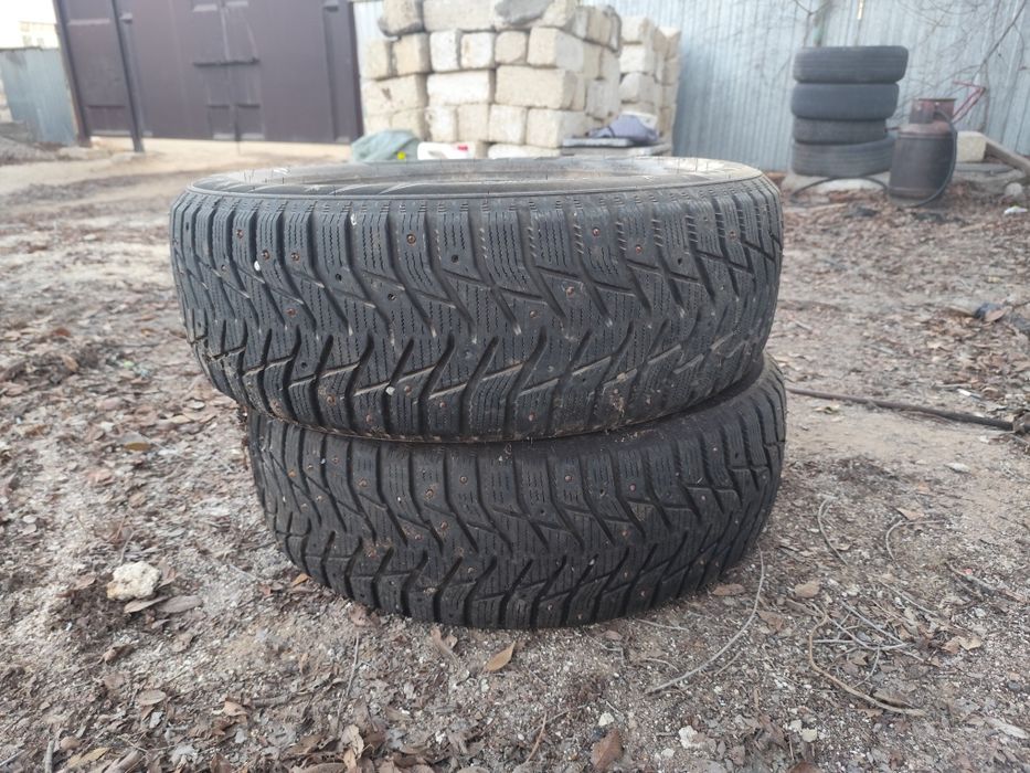 Қысқы дөңгелек сатылады 2 дана 215/60 Р 17