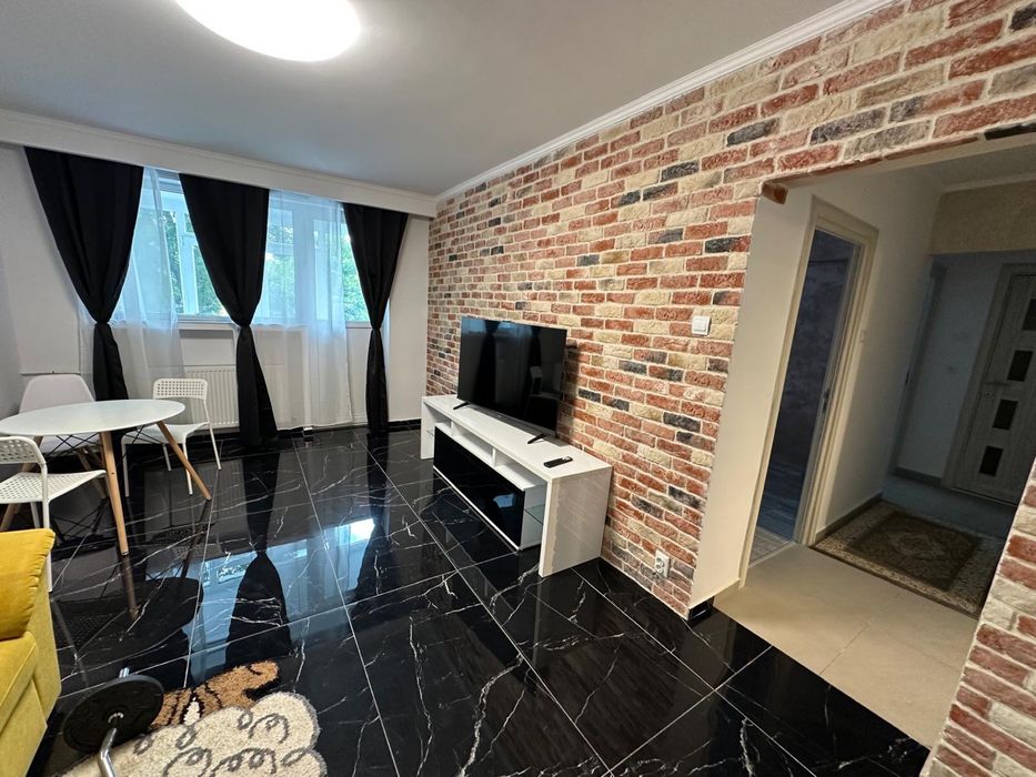 Apartament 3 camere toporas