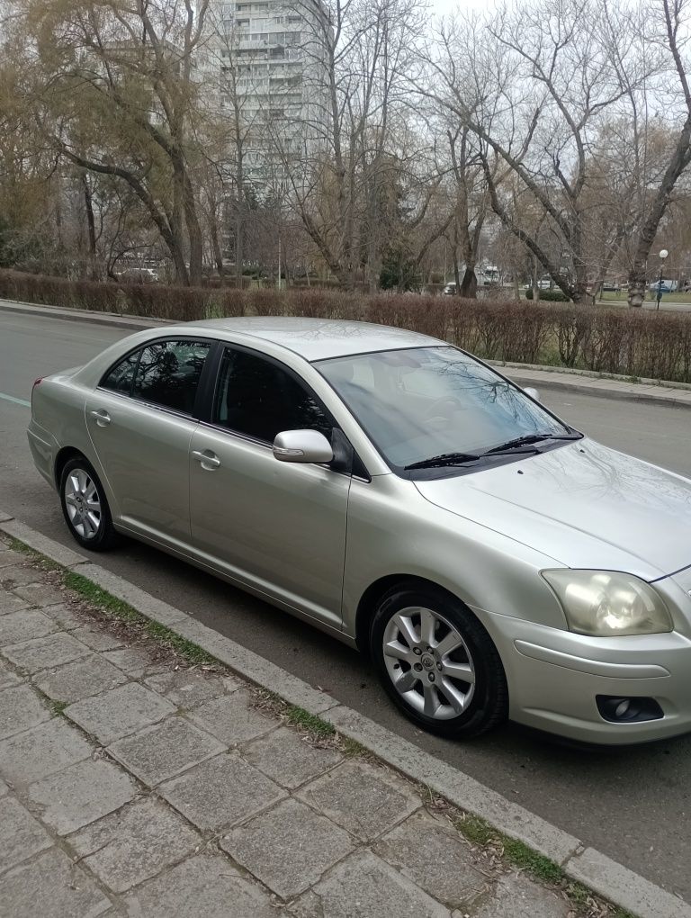 Тойота Авенсис 2.2 D4D FACELIFT
