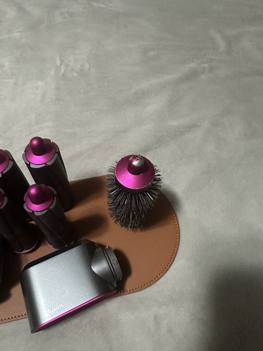 Маша за коса dyson