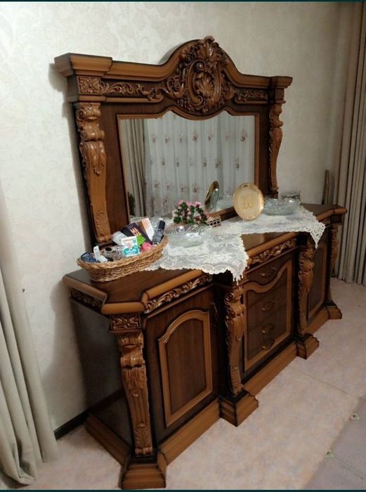 Спальный гарнитур