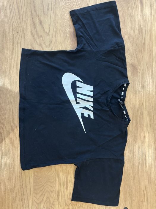 Тениски на Nike и Arena