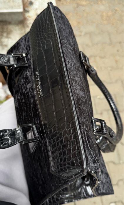 Чанта с кадифе Roberta Biagi