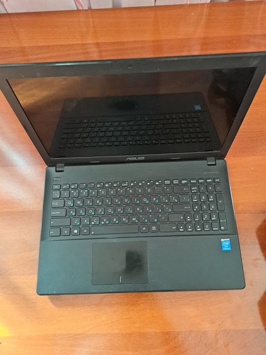 Ноутбук Asus с сумкой в подарок