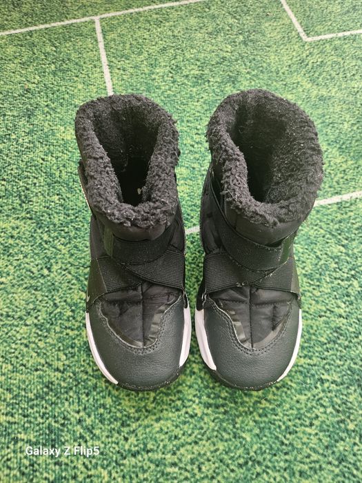 Детски ботуше Nike