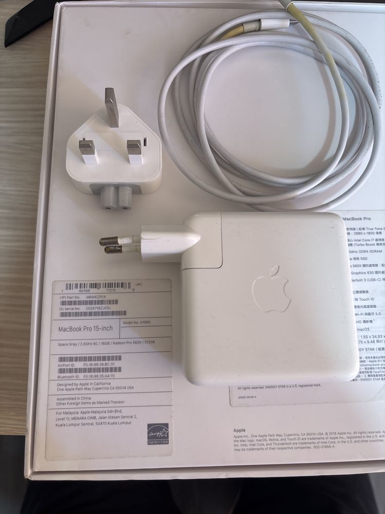 MacBook Pro 15” (2018) – i7, 16GB RAM, 500GB SSD, Radeon Pro 560X