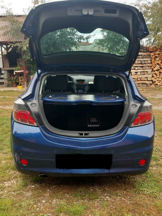 Opel Astra H GTC OPC Line - avariat