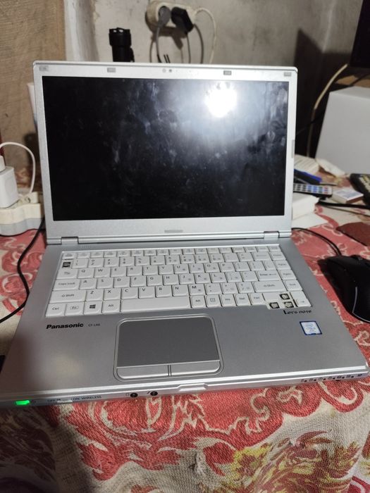 Vând Laptop de Business Panasonic