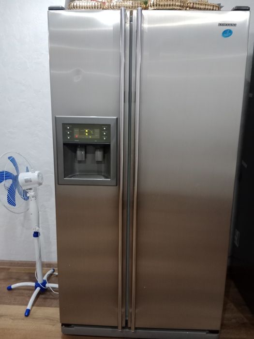 Холодильник двухкамерный