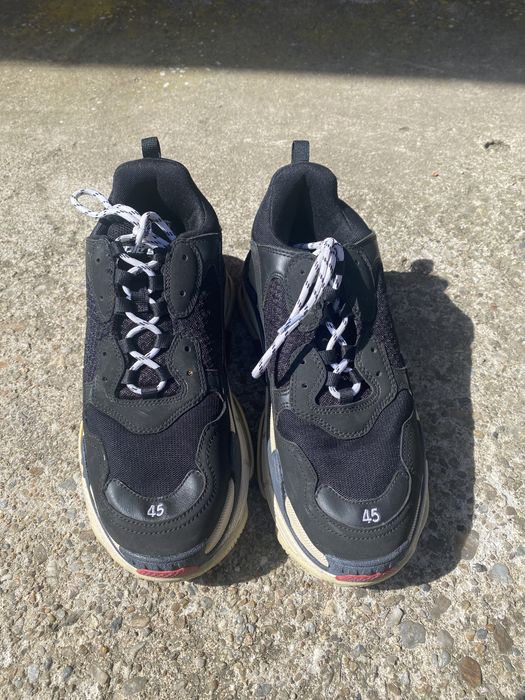 Vând încălțăminte sport Balenciaga