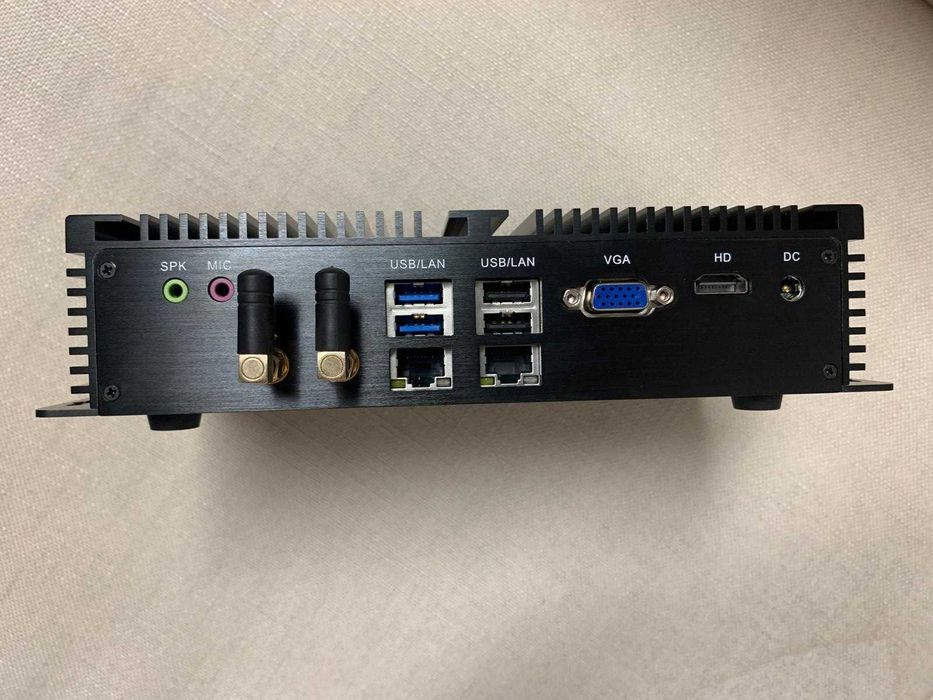 Mini PC Industrial Fanless Intel Core i3-6157U 2.4G 8GB RAM 500GB SSD