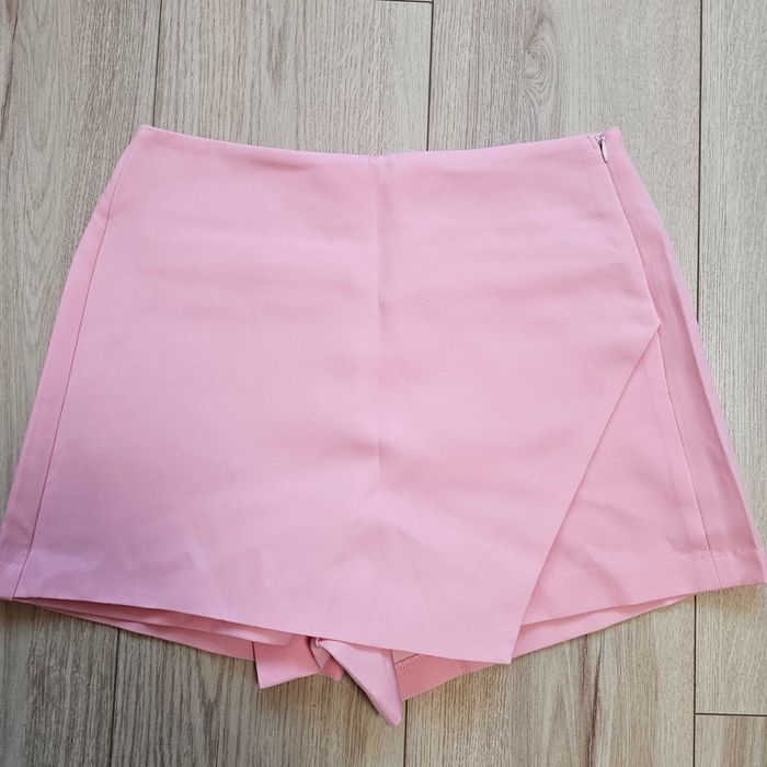 Дамска пола-панталон