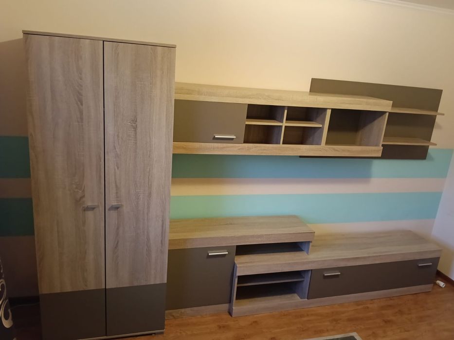Mobila living cu dulap doua usi