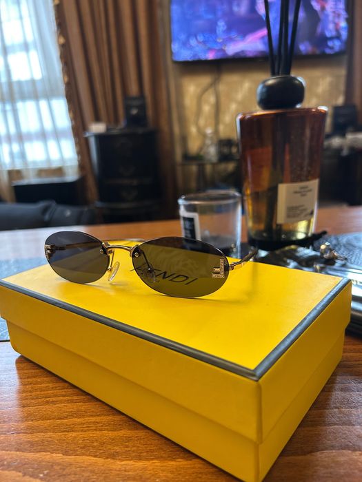 Слънчеви очила fendi